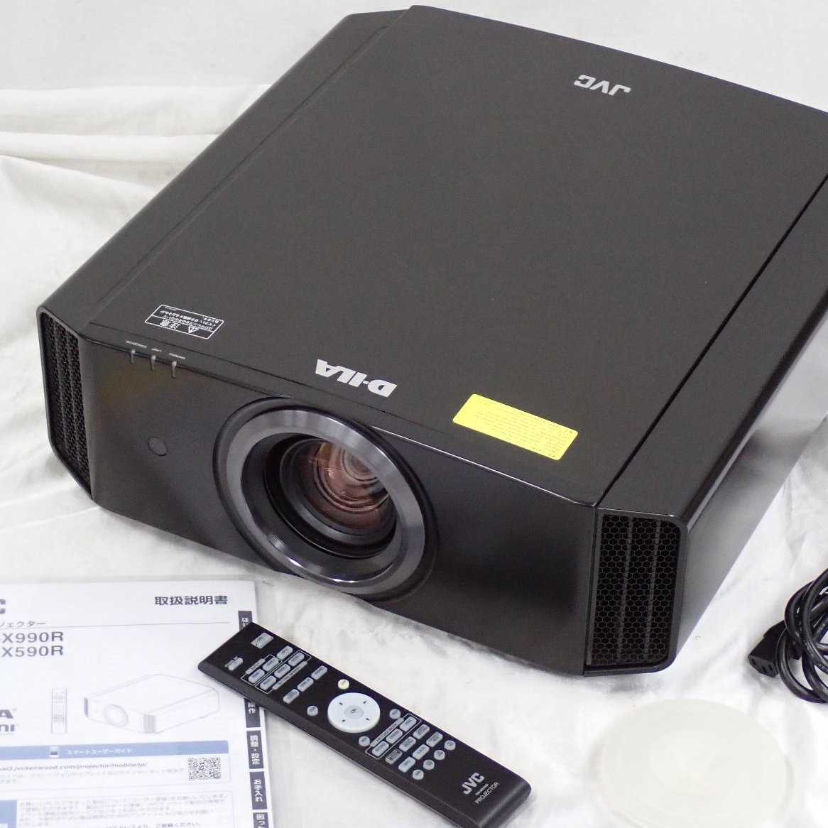 JVC D-ILA 4Kプロジェクター DLA-X590R-BJ
