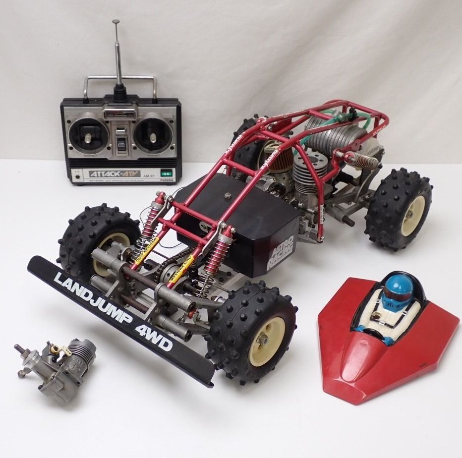 KYOSHO/京商 ランドジャンプ 4WD 1/8ラジコンカー レッド×ブラック/プロポ・予備エンジン付き